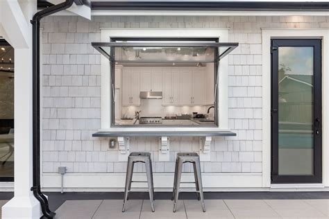 Pass through Kitchen Window 的图像结果