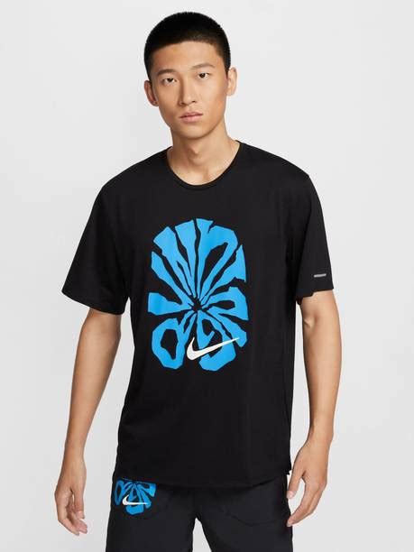 Nike Tshirts - Buy Nike Tshirts @Upto 40%Off Online at Best Prices In ...