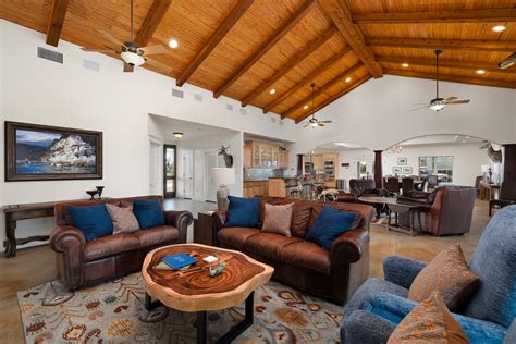 Rancho Los Alacranes - Texas Family Reunions Ranch and Retreat