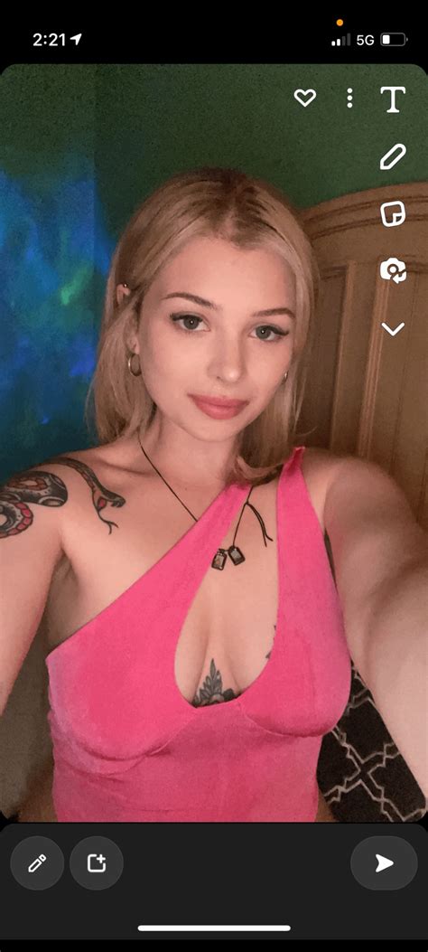 Jerk off and trib my girl for feed of her nudes Kik/snap below : r/girlstojerkof