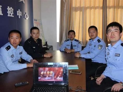 蚌埠市交警支队、怀远县公安局到龙亢农场中学宣讲交规知识_中国网