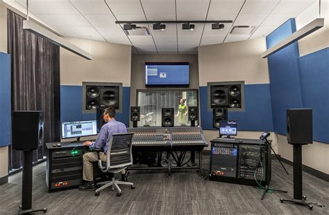 DePaul University - School of Music Holtschneider Performance Center ...