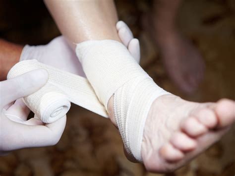 15 Essentials That Should Be In Your First Aid Kit | Healthy Living