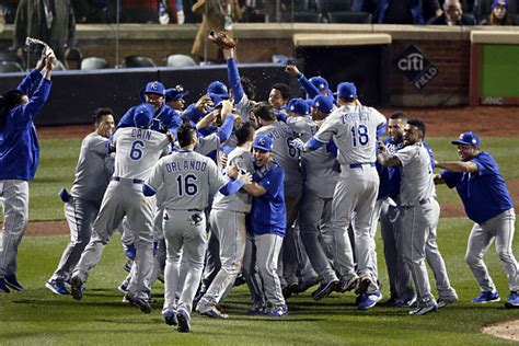 Kansas City Royals win World Series in 12-inning duel - CSMonitor.com