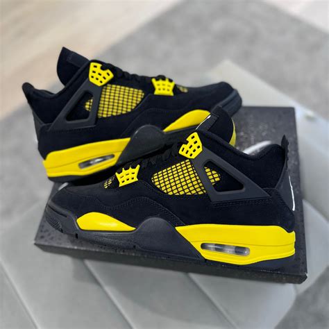 JORDAN 4 'YELLOW THUNDER’ – Empire Glasgow