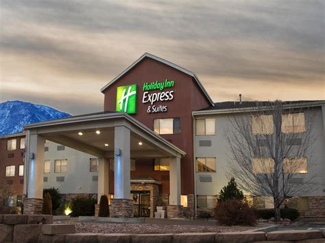 Hotel North Colorado Springs | Holiday Inn Express & Suites Colorado ...