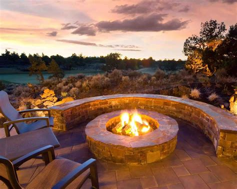 Backyard Fire Pit Ideas