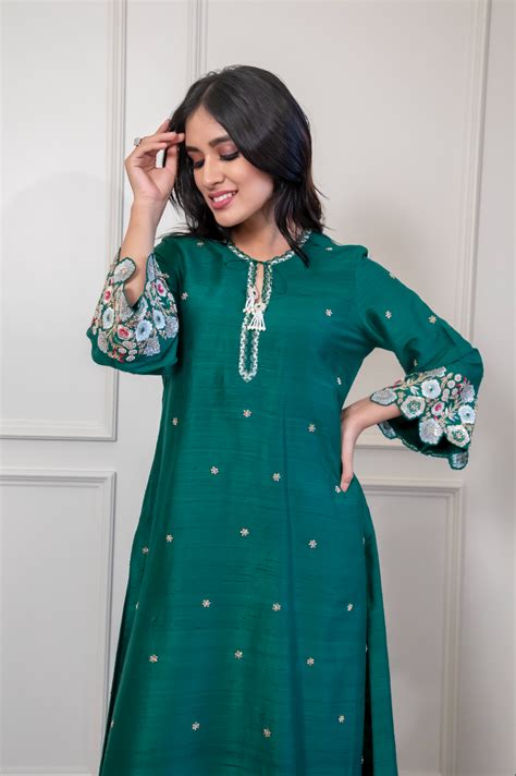Green Rose Cut Scallop Kurta Set – Label Niti Bothra