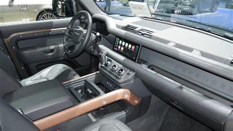 2020 Land Rover Defender interior tour and review | Autoblog