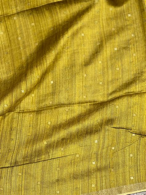 Sequence Weaved Geecha-Matka Tussar Saree | RGD671 – Aham Designer Boutique