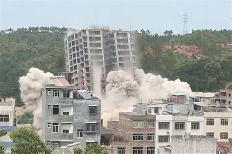 武汉一次性爆破19栋楼--图片频道--人民网