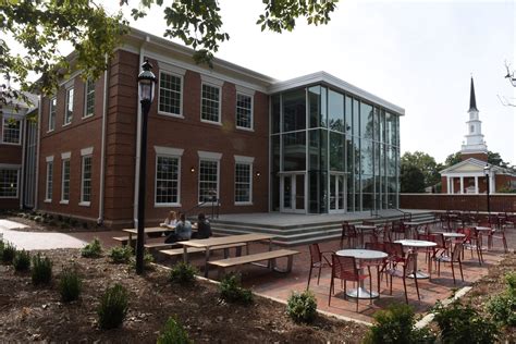 Elon University / Today at Elon / Renovated, expanded McEwen Dining Hall now OPEN