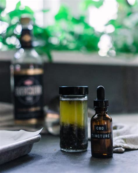 Homemade CBD Oil Tincture 的图像结果