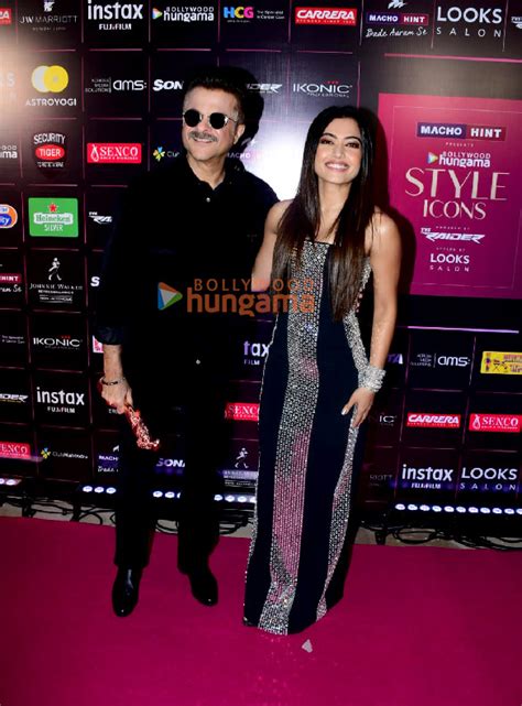 Latest and Popular Celebrity Photos of Bollywood Hungama Style Icon ...