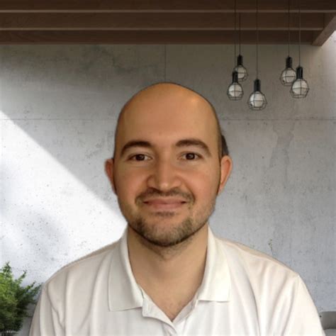 Andrei - Microeconomics teacher - ₹6511/h