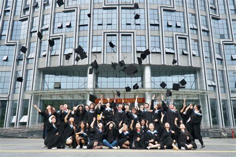 2020毕业季系列一-浙江传媒学院新闻网
