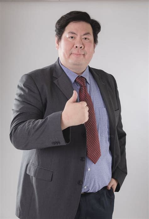 Business Man Giving Thumbs Up 的图像结果