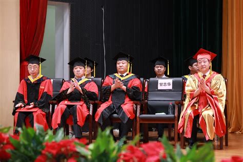 北京航空航天大学2017-2018学年研究生毕业典礼暨学位授予仪式举行 632名博士、3229名硕士获授学位-新闻网