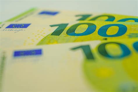 Austria Currency: Euro, Exchange Rates, and Banking Facts