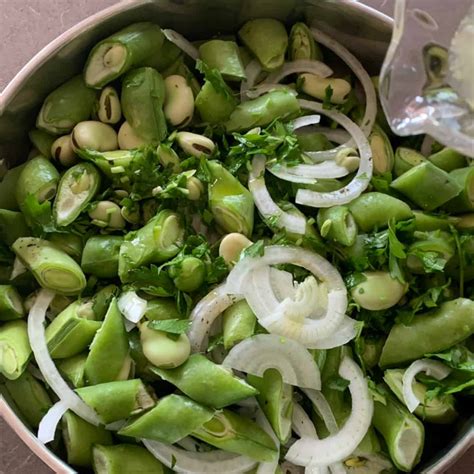 Fresh Green Fava Beans Stew - Cafe Osharak