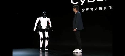 雷军展示全尺寸人形仿生机器人 不知道AI实力怎么样？-雷军|展示|全尺寸|快资讯-鹿科技