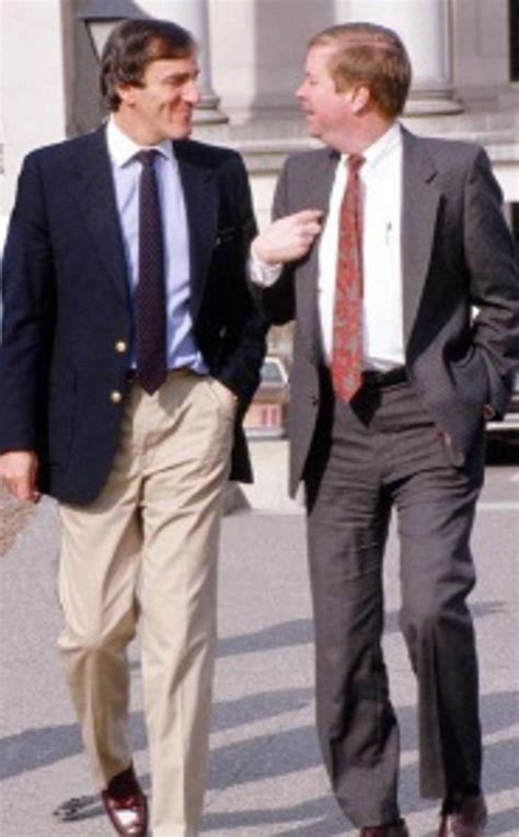 Business Men Walking in Line 的图像结果