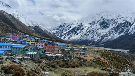 Rare March Snowfall In Sikkim’s High-Altitude Areas Draws Tourists