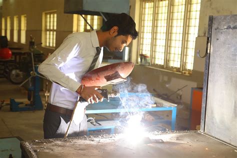 Best Mechanical Engineering College in Dehradun |DBUU