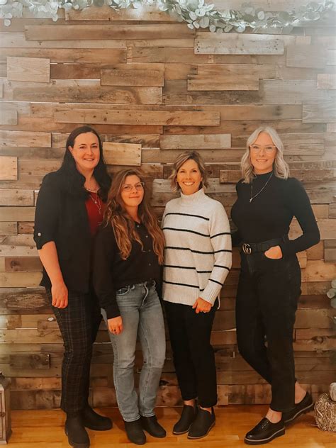 #businessawards #communitysupport #swgals #localbusiness #assiniboiachamber #sponsorpride # ...