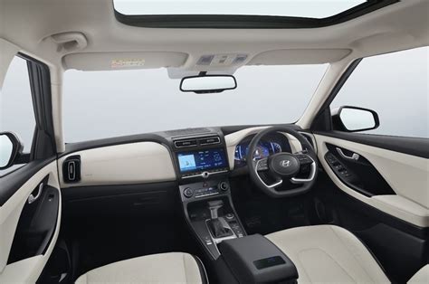 Hyundai Creta bookings open; gets panoramic sunroof, 10.25-inch screen ...