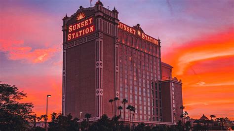 Hotels in Henderson NV | Las Vegas Hotels Off The Strip | Sunset Station