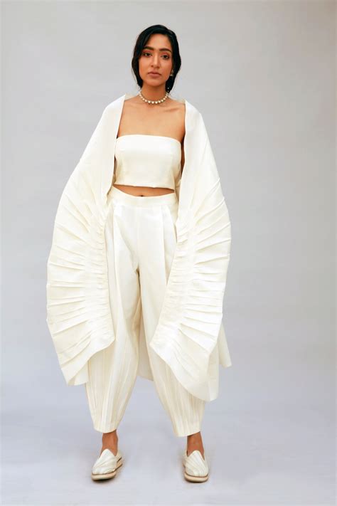 Womens Wear – Antar-Agni