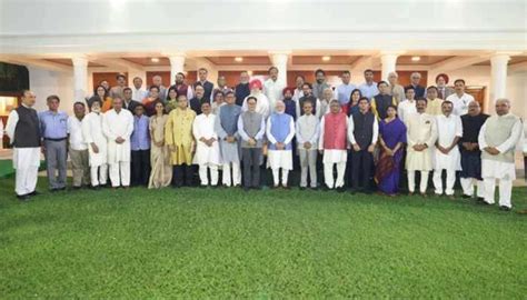 PM Meets Shashi Tharoor, Manish Tewari & Other Op Sindoor Delegates ...