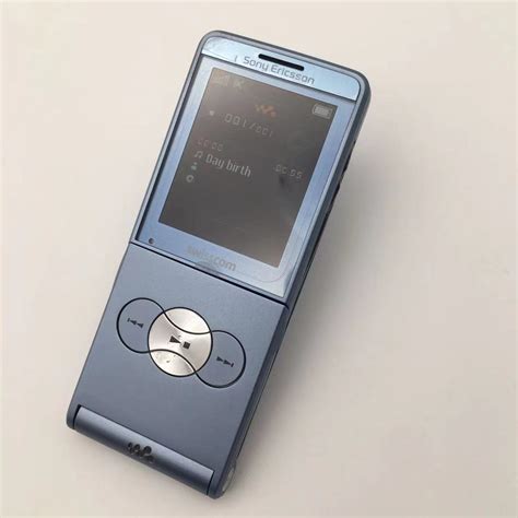 Sony Ericsson Walkman Flip Phone