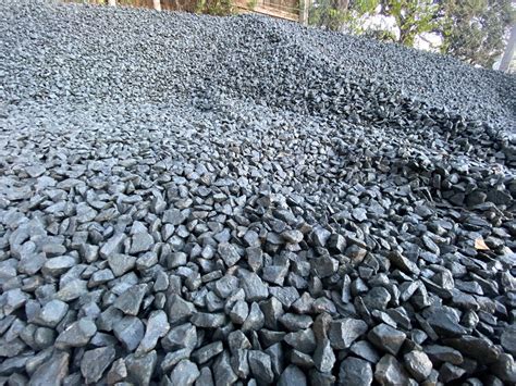 5/8" Black Star Gravel - Basalt Rock - Bulk Landscape Supply in Austin ...