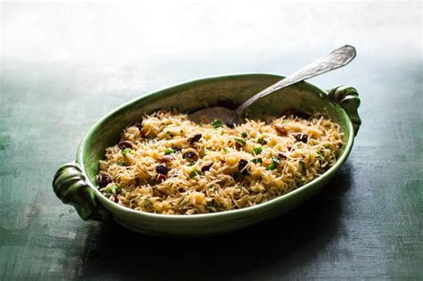 Rice Pilaf with Raisins and Veggies Recipe | Vegan Girls Guide