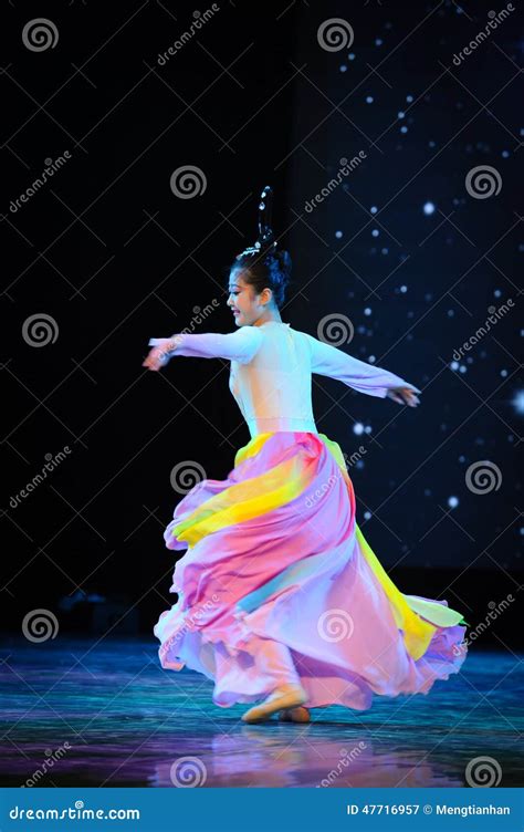 Twist Dance Flying Skirts 的图像结果