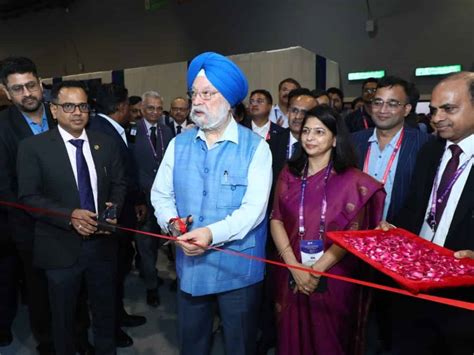 Petroleum Minister Inaugurates the EIL Stall at 26th ETM