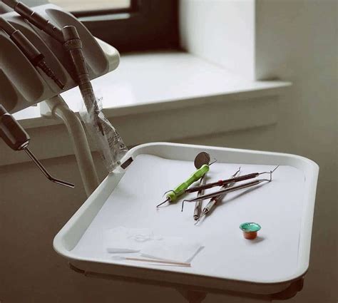 Oral Surgeon Salary [MD vs DDS vs OMFS] | Physicians Thrive