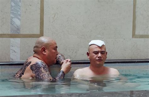 长沙85岁老澡堂常年32℃ 老人寻暖和澡堂_湖南频道_凤凰网