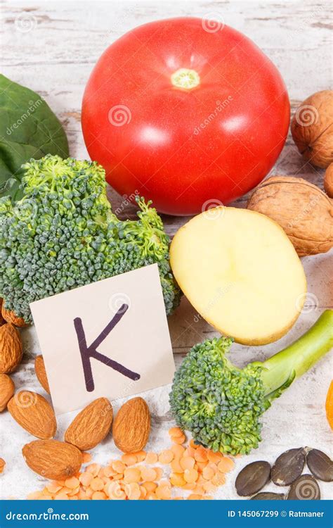 Fruits and Vegetables Containing Vitamin K, Potassium, Natural Minerals ...