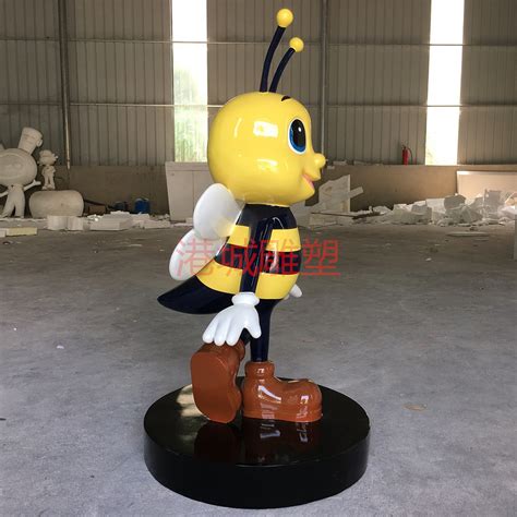 采蜜主题文化公园昆虫动物吉祥物玻璃钢小蜜蜂卡通雕塑_深圳港城雕塑-站酷ZCOOL