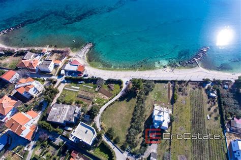 Hrvatska,Kastela - Građevinsko zemljište, prvi red do mora