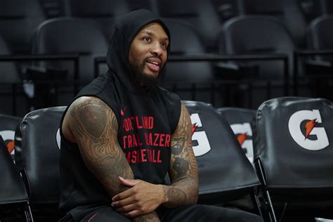 Trail Blazers Star Damian Lillard Receives a Heartwarming Reception in ...
