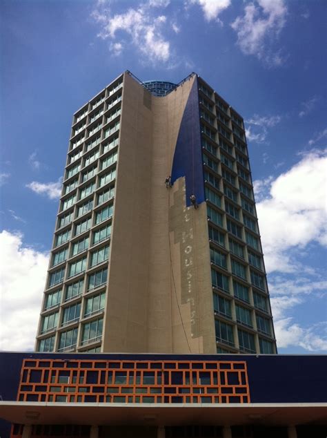 High-Rise Building Painting 的图像结果