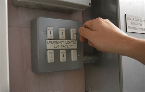 Emergency Light Testing with Remote 的图像结果