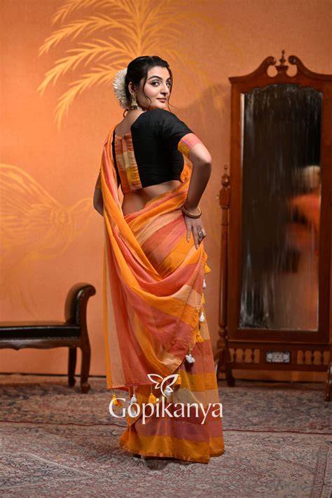 Baby Pink Handloom Cotton Saree With Flower Printed Blouse | Gopikanya ...