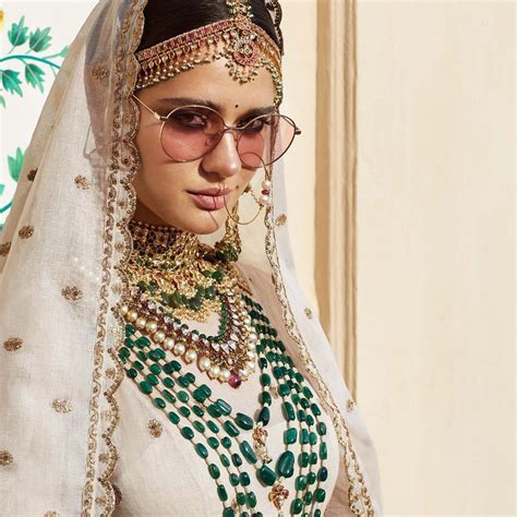 10 Designer Jewellery Pieces by Sabyasachi That Show Off His Collection ...