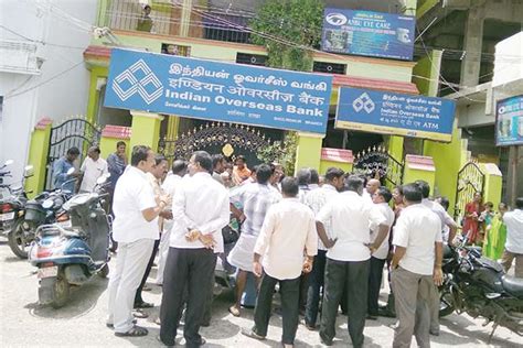 Customers lay siege to IOB branch, demand return of pawned jewels