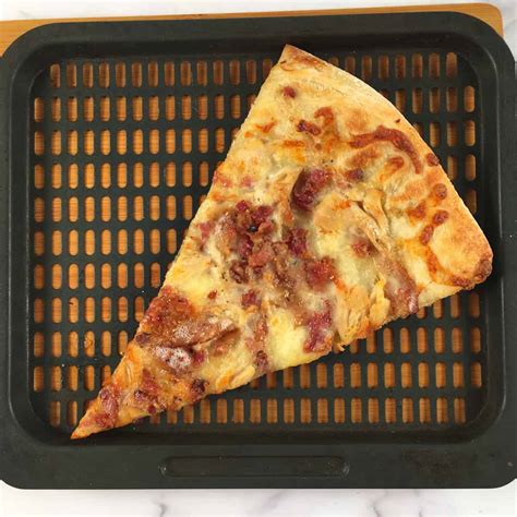 Reheat Pizza in Air Fryer (Reheat Frozen Pizza in Air Fryer)